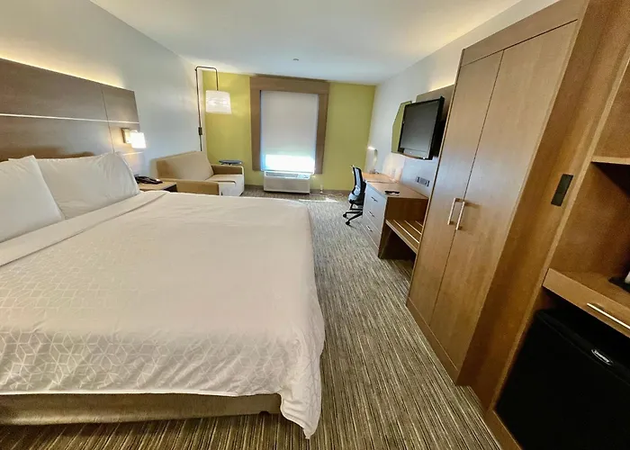 Holiday Inn Express & Suites Sulphur - Lake Charles By Ihg